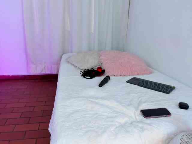 SteffanyRedx webcam
