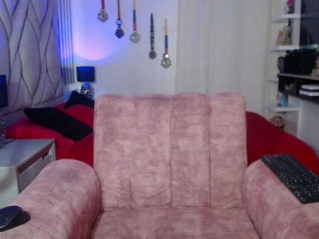 cristalb1 live cam on BongaCams