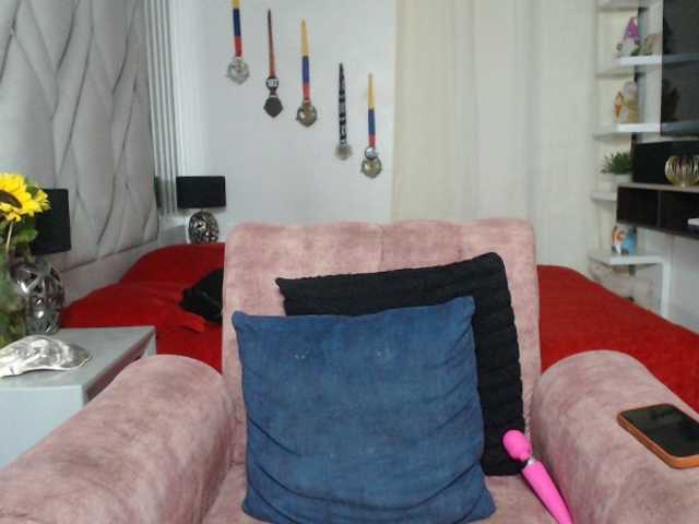 cristalb1 live cam on BongaCams