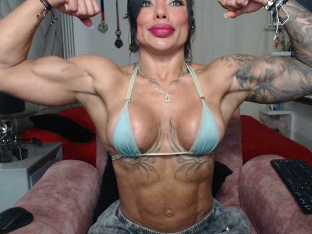 cristalb1 live cam on BongaCams