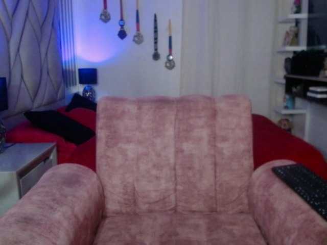 cristalb1 live cam on BongaCams