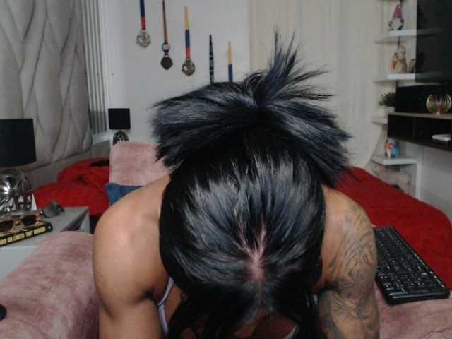 cristalb1 live cam on BongaCams