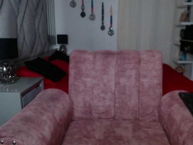 cristalb1 live cam on BongaCams