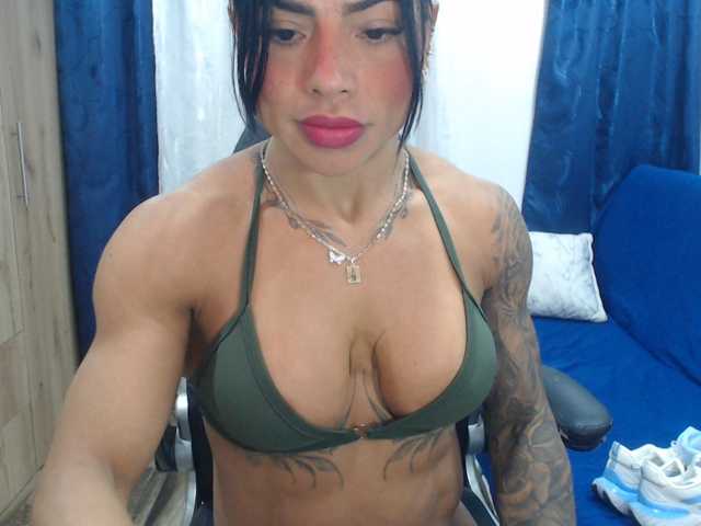 cristalb1 live cam on BongaCams