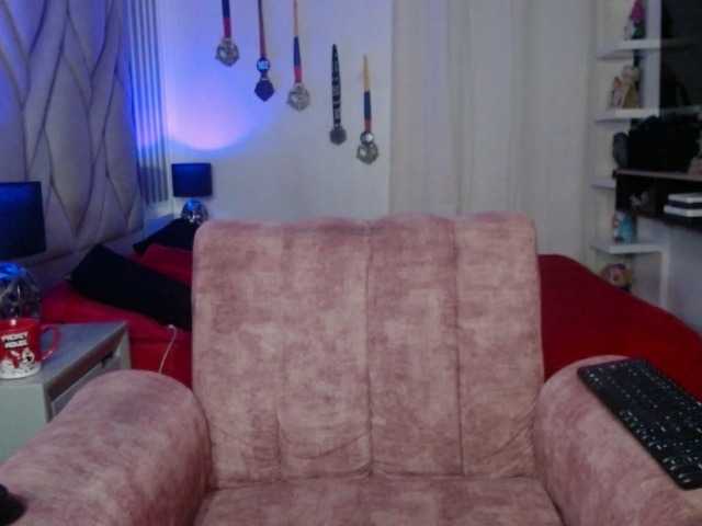 cristalb1 live cam on BongaCams