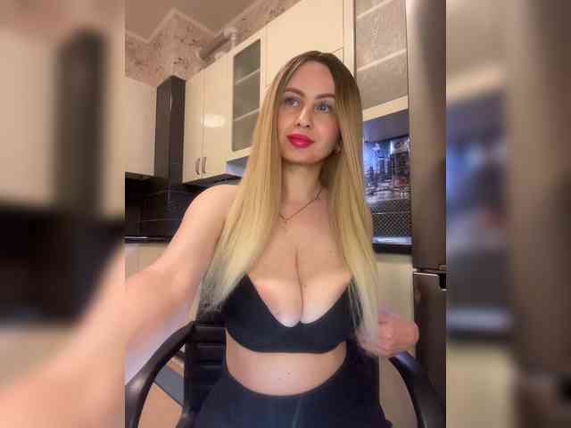 Modella: your_girlfriend