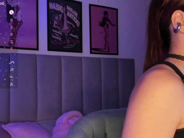 Aphrir live webcam show