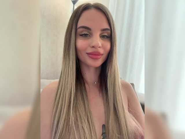 LedyMiya live cam on BongaCams