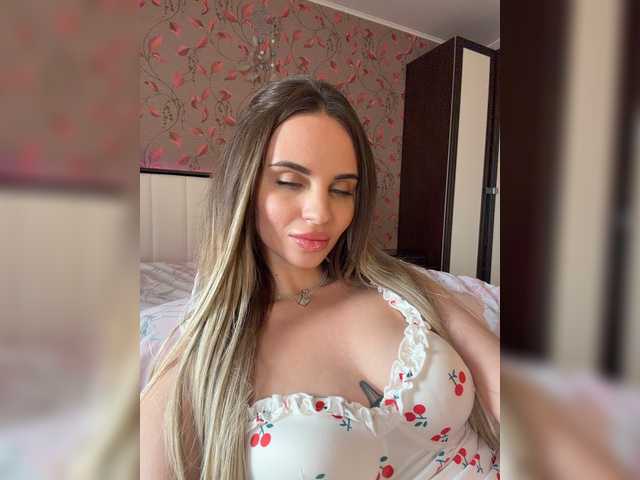 LedyMiya live cam on BongaCams