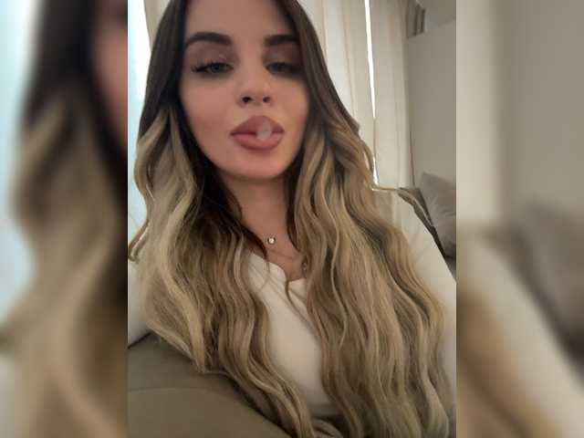 go to chat with LedyMiya