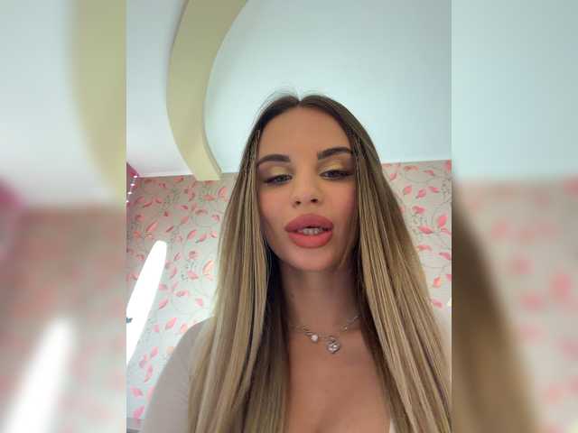 LedyMiya live cam on BongaCams