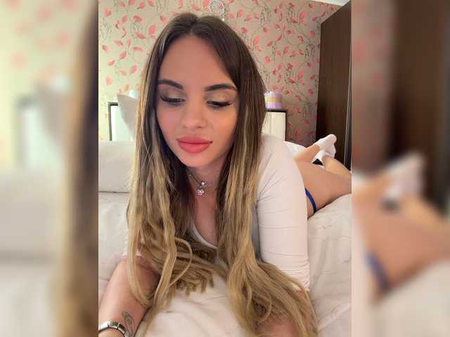 _Lally_ live cam preview