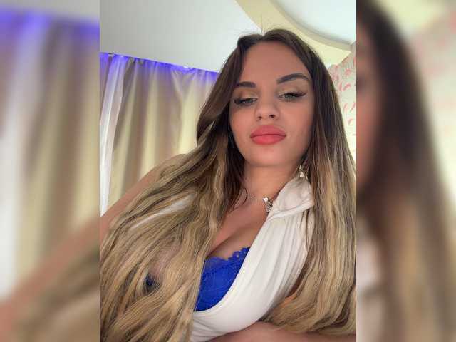 LedyMiya live cam on BongaCams