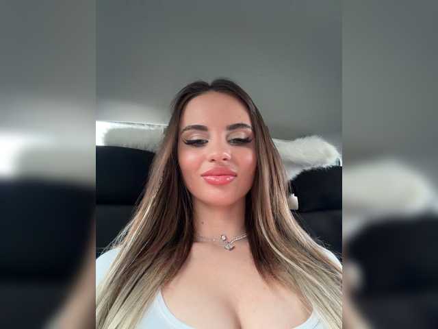 _Lally_ live cam on BongaCams
