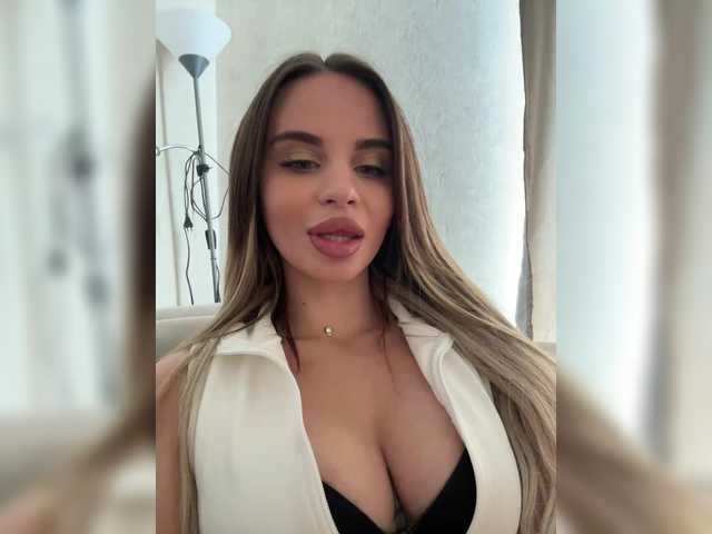 go to chat with LedyMiya