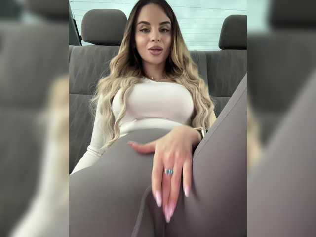 LedyMiya's BongaCams profile