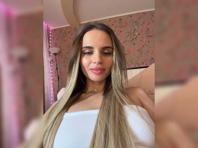 LedyMiya live cam on BongaCams