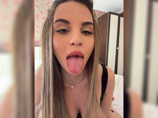 LedyMiya live cam on BongaCams