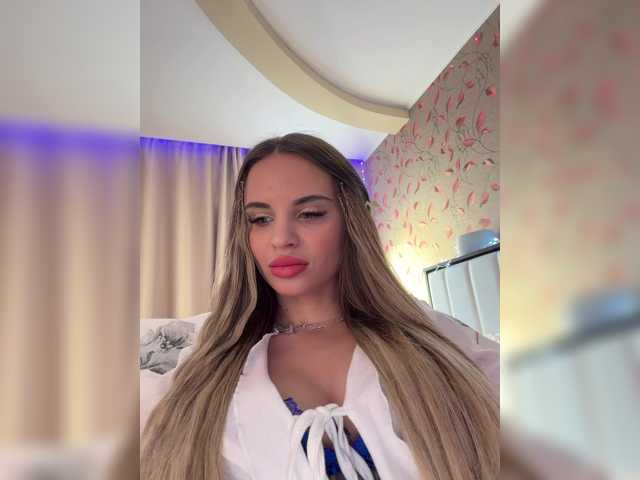 LedyMiya live cam