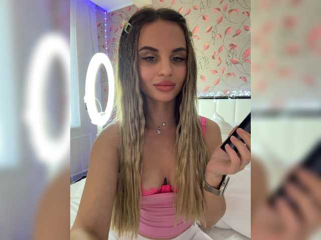 LedyMiya live cam on BongaCams