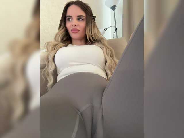 go to chat with LedyMiya