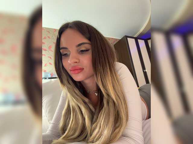 _Lally_ live cam preview