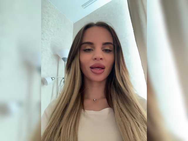 LedyMiya live cam on BongaCams