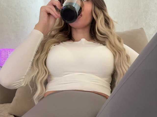 go to chat with LedyMiya