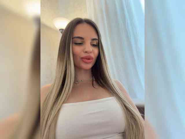 LedyMiya Sex Cam Show