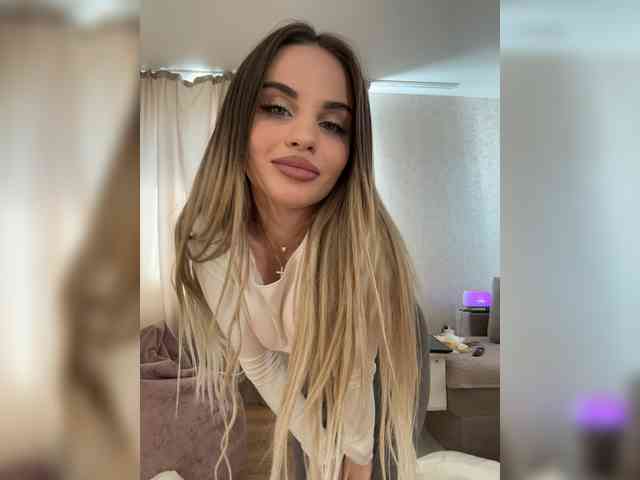 Model: LedyMiya