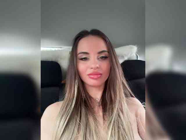 LedyMiya Live Webcam on BongaCams