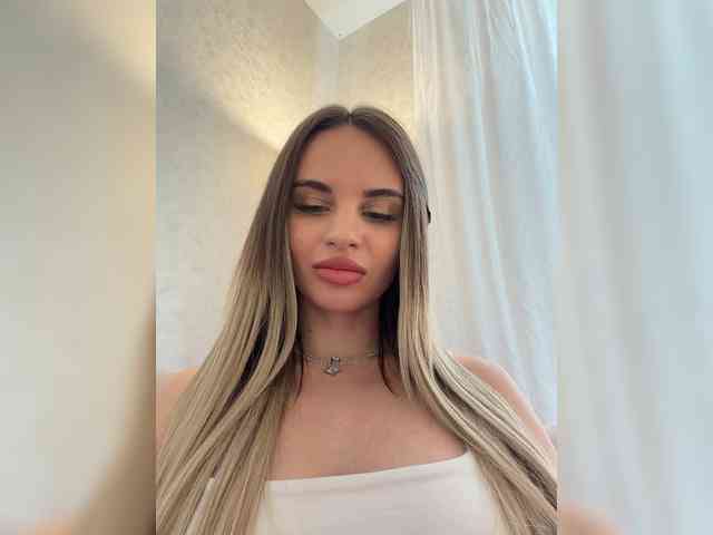 LedyMiya Sex Cam Show