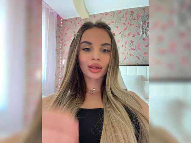 LedyMiya's webcam live show