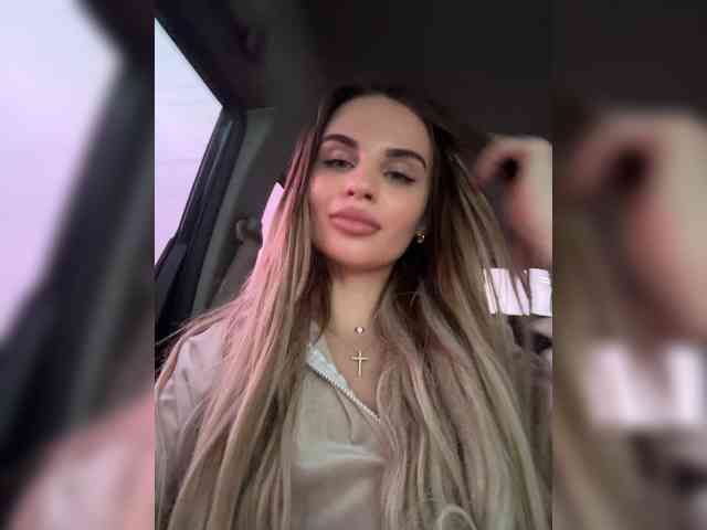 LedyMiya Live Webcam on BongaCams