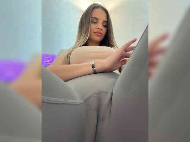 LedyMiya Sex Cam Show