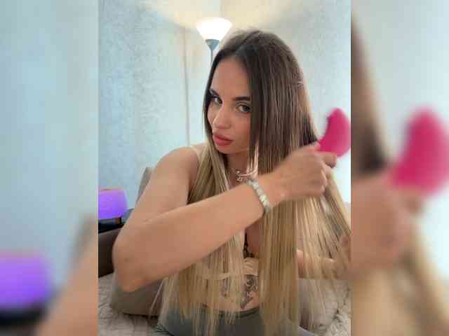 LedyMiya Sex Cam Show