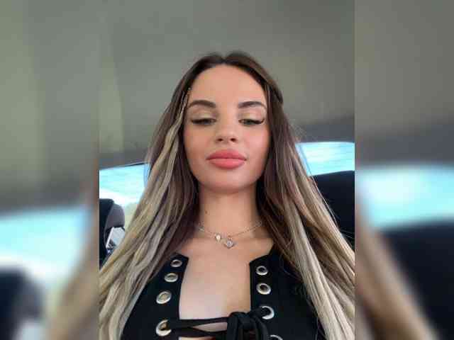 LedyMiya's webcam live show