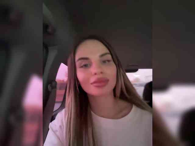 LedyMiya Live Webcam on BongaCams