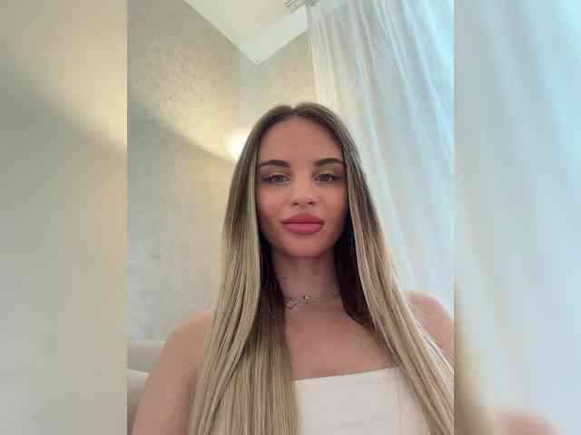 LedyMiya Sex Cam Show