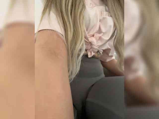 LedyMiya webcam