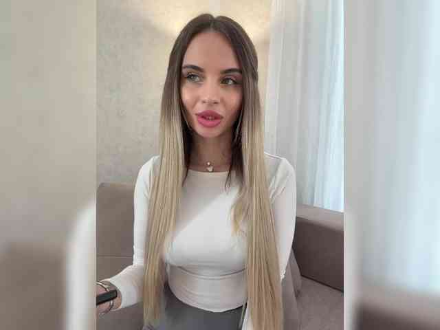 LedyMiya Sex Cam Show