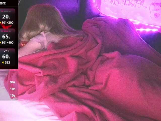 bubblybubbles è una camgirl italiana molto richiesta durante uno show su BongaCams. Tag più rilevanti: White/Caucasian,Blonde,Shaved