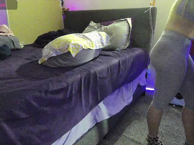 bubblybubbles's BongaCams show and profile