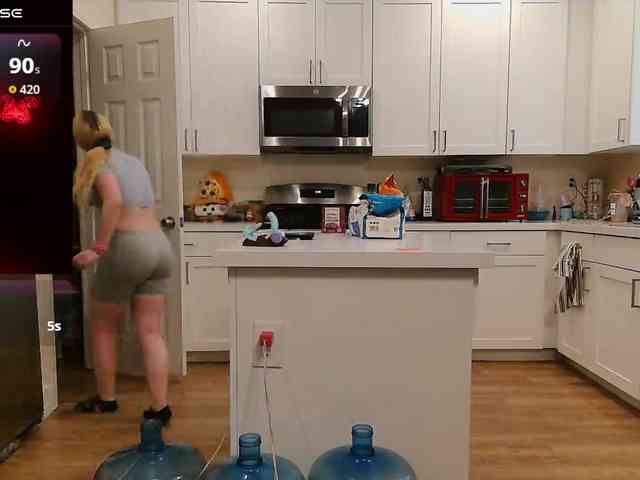 Modella: bubblybubbles
