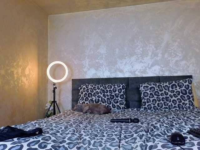 ParisVany26 live cam on BongaCams