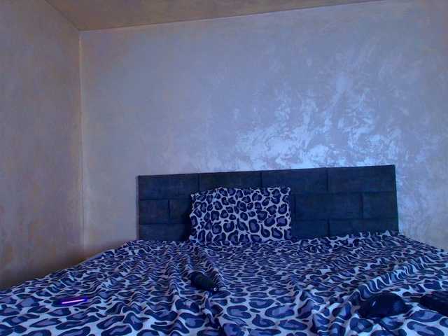 ParisVany26 live cam on BongaCams