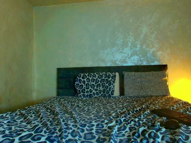 ParisVany26 live cam on BongaCams