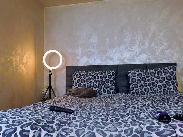 ParisVany26 live cam on BongaCams