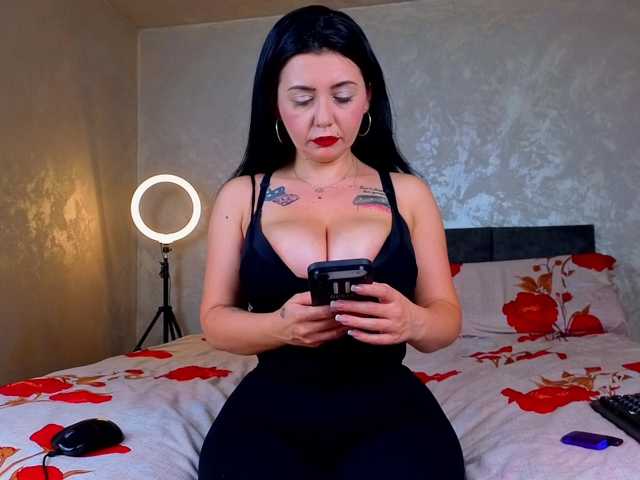 ParisVany26 live cam on BongaCams