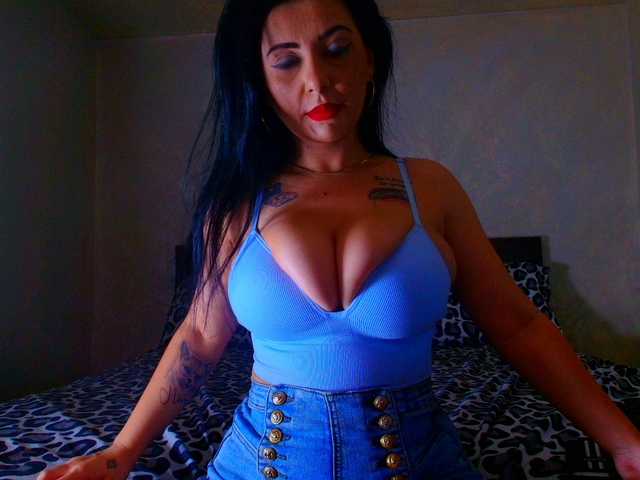 ParisVany26